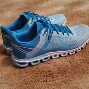 On Cloud Women's Blue Shoes Size 8